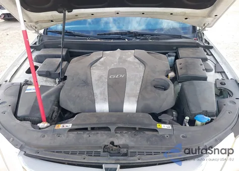 2012 Hyundai Genesis 3.8 from USA, damaged, VIN KMHGC4DD7CU176322